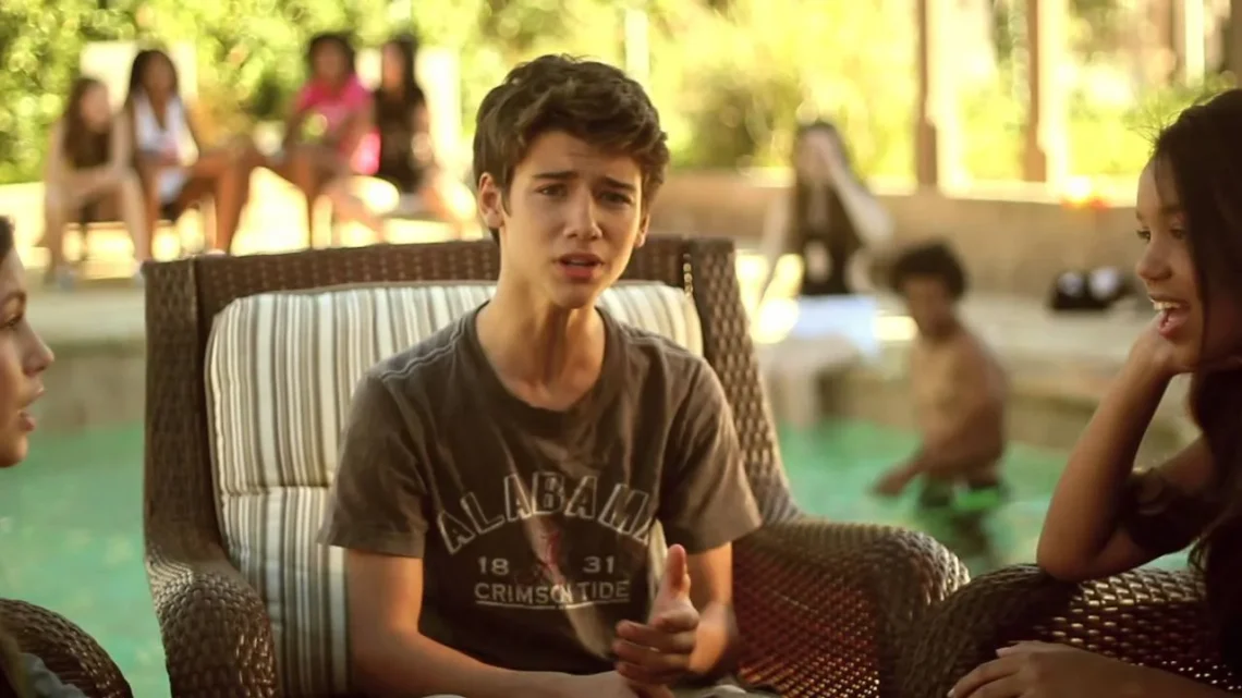 Uriah Shelton Biography: Height, Ethnicity, Age, Net Worth, Siblings, Parents, Movies, Girlfriend