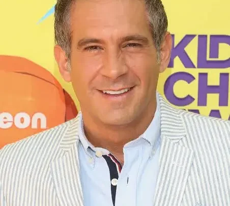 Arath De la Torre Biography: Age, Net Worth, Siblings, Parents, Height, Awards, Movies, Wife, Children