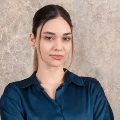 Ezgi Dalgıç - Biography