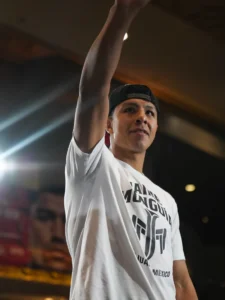 Jaime Munguia - Biography