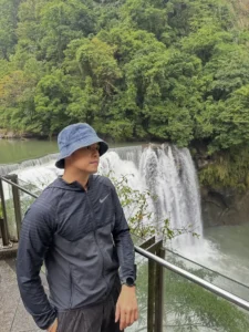 Jeric Gonzales - Biography