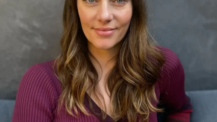 Julia Voth Biography: Husband, Kids, TV Series, Films,  Pictures, Age, Net Worth, Siblings, Parents, Height