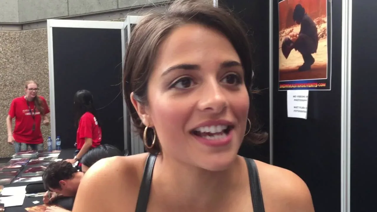 Stephanie Leonidas