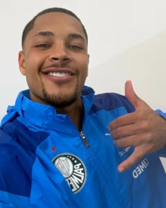 Vitor Roque