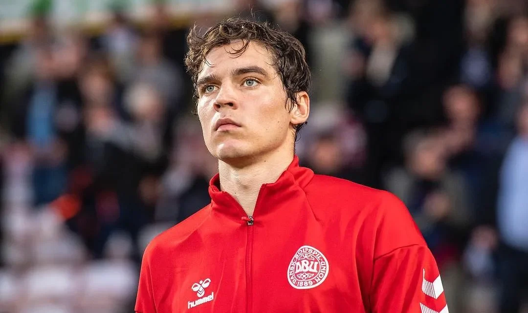 Robert Skov Biography: Girlfriend, Country, Stats, Age, Net Worth, Siblings, Parents, Height