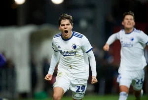 Robert Skov - Biography
