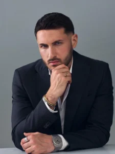Santiago Giménez - Biography