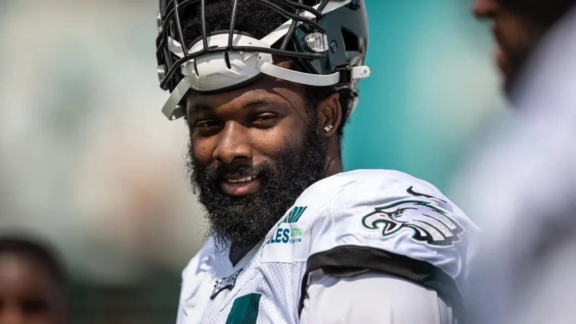 Josh Sweat Biography: Age, Net Worth, Siblings, Parents, Height, Girlfriend, Team, Weight, Stats