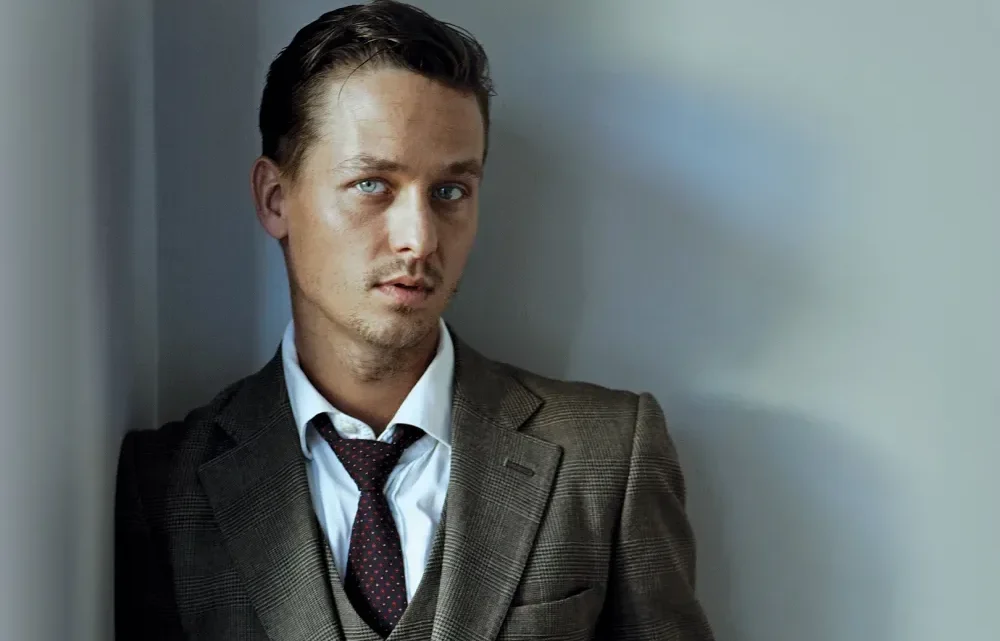 Tom Schilling Biography: Net Worth, Parents, Age, Height, Movies & TV Shows, Awards