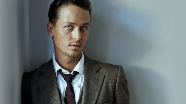 Tom Schilling Biography: Net Worth, Parents, Age, Height, Movies & TV Shows, Awards
