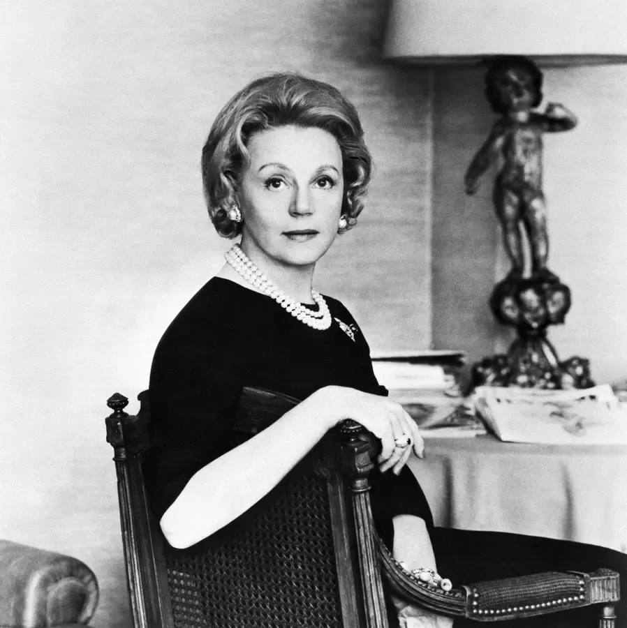Eleanor Lambert - Biography