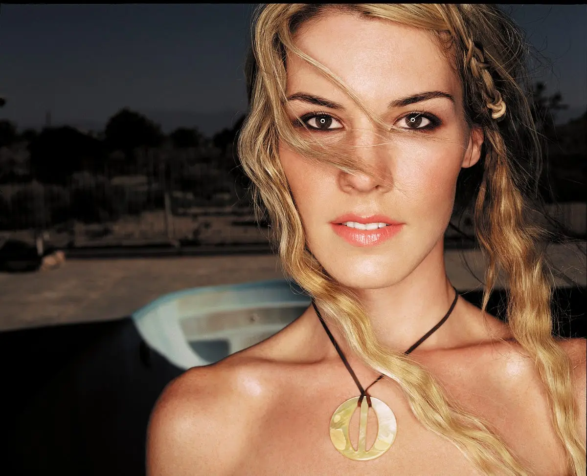 Jennifer Paige - Biography