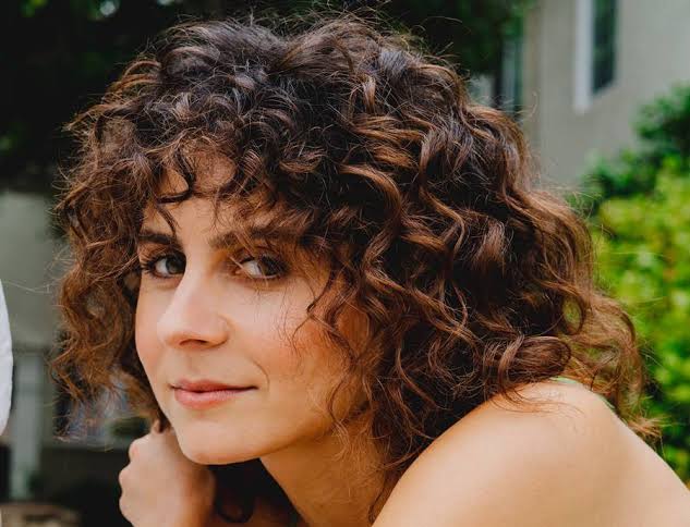 Della Saba Biography: Siblings, Age, Height, Animation, Net Worth, Parents, Movies, Fiancé, TV Shows, Instagram