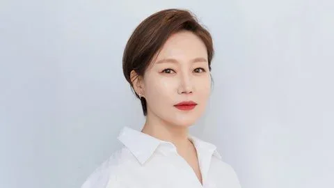 Jin Kyung Biography: Height, Net Worth, Age, Awards, Husband, Siblings, Movies