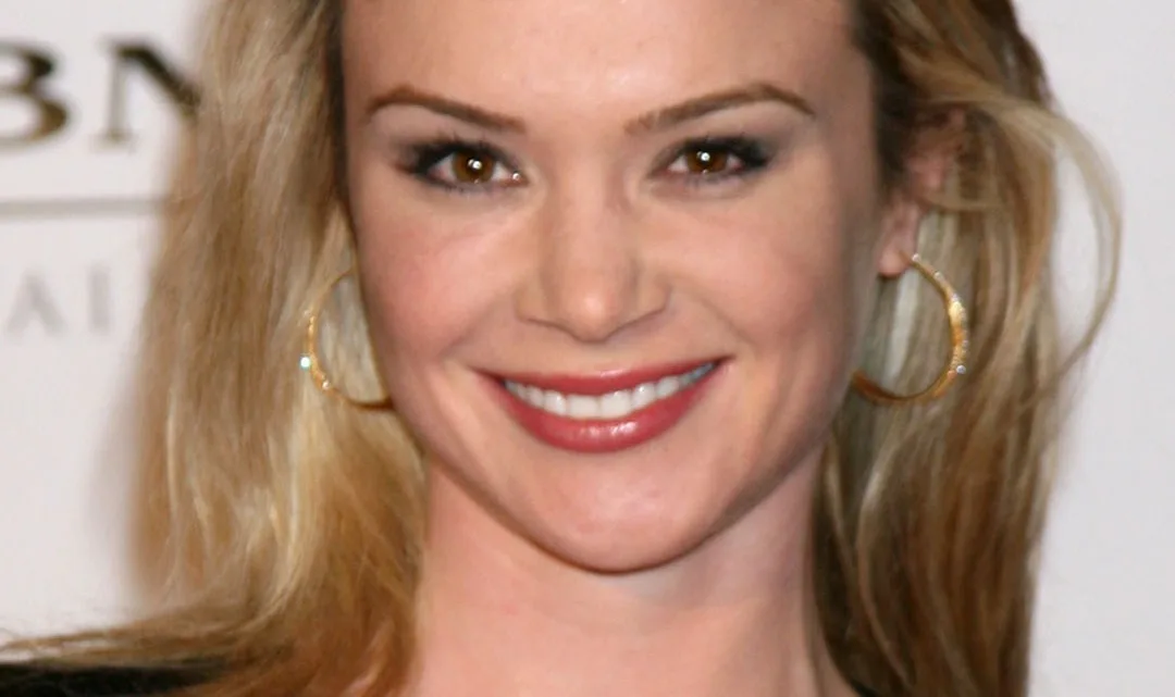 Lauren Woodland Biography: Family, Age, Children, Net Worth, Height, Instagram, Movie, Awards