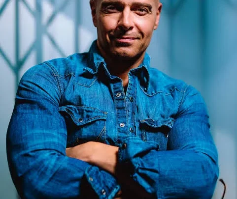 Joey Lawrence Biography: Wife, Age, Kids, Height, Net Worth, Parents, Movies & TV Shows, Siblings