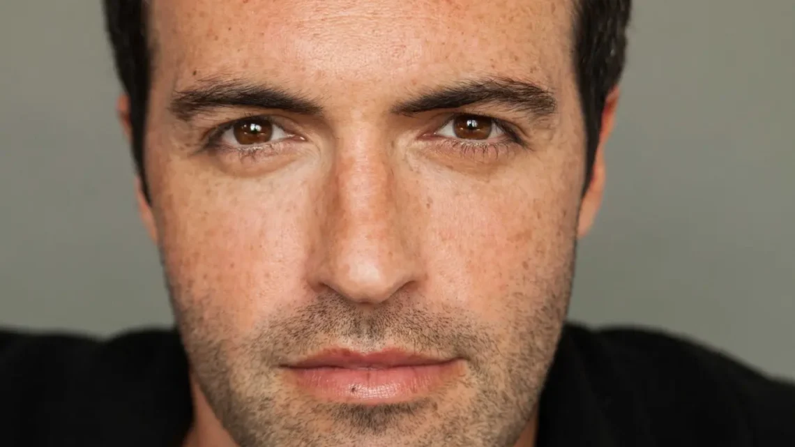 Reid Scott Biography: Wife, Age, Kids, Height, Net Worth, Parents, Movies & TV Shows, Siblings