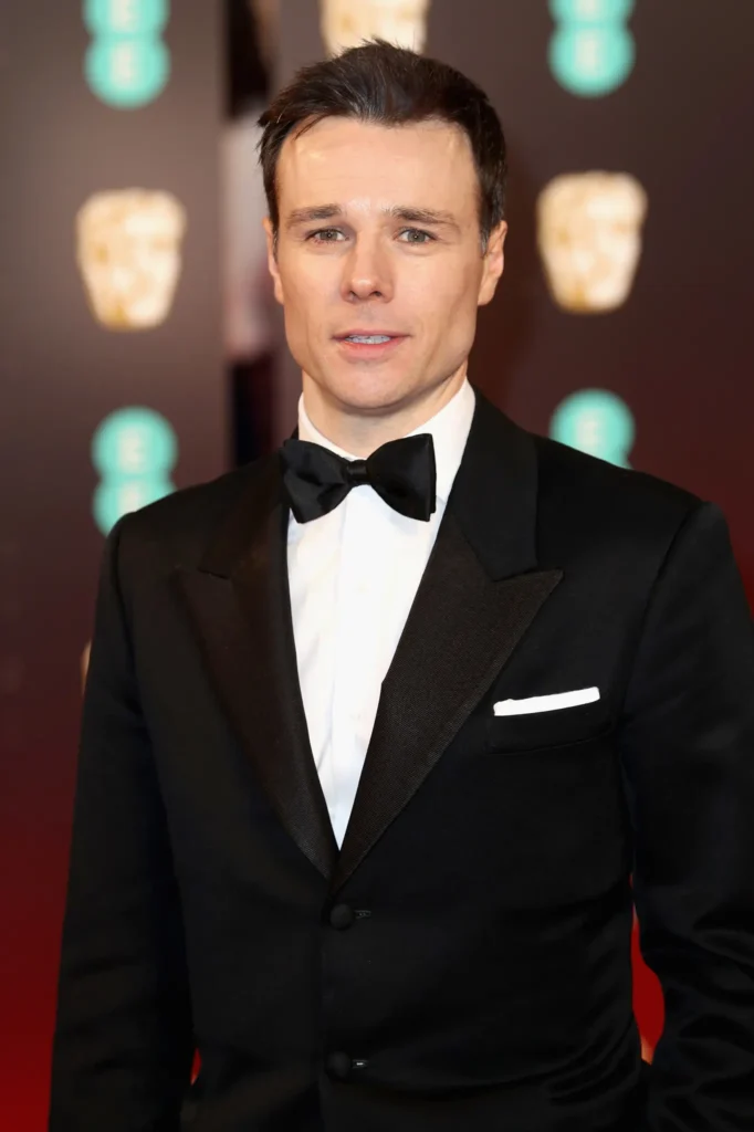 Rupert Evans - Biography