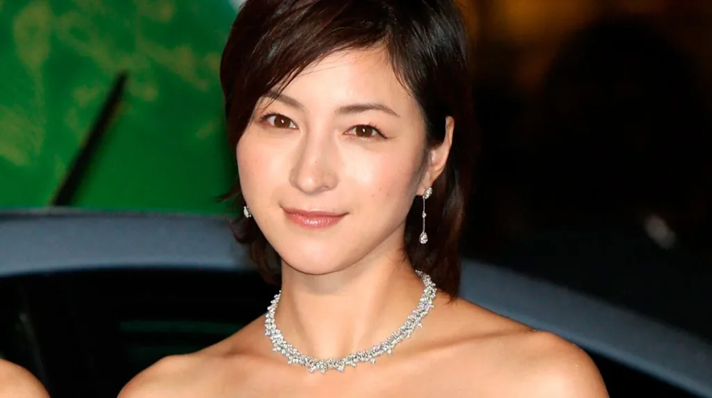 Ryōko Hirosue - Biography