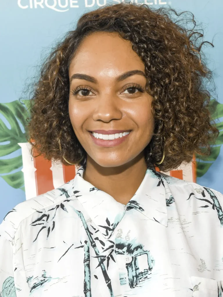 Lyndie Greenwood - Biography