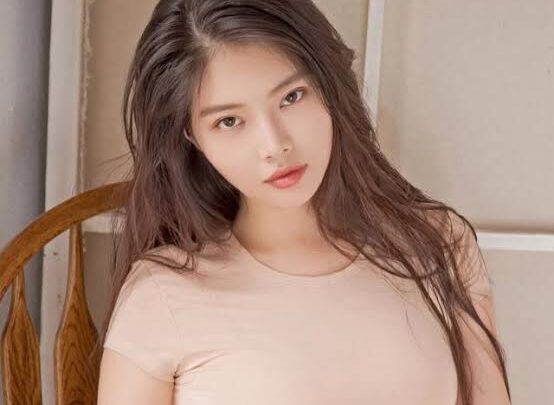 Xu Dongdong Biography: Weibo, TV Shows, Net Worth, Age, Husband, Movies, Songs, Height, Parents, Instagram