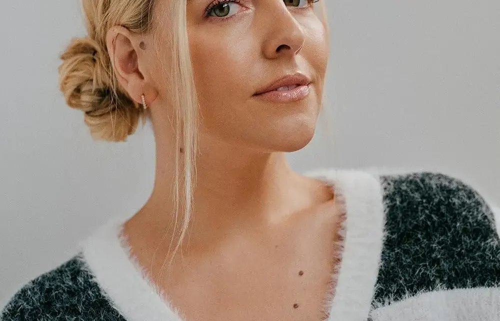 Heléne Yorke Biography: Husband, Age, Height, Net Worth, Parents, Movies & TV Shows, Kids