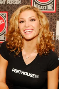 Heather Vandeven - Biography
