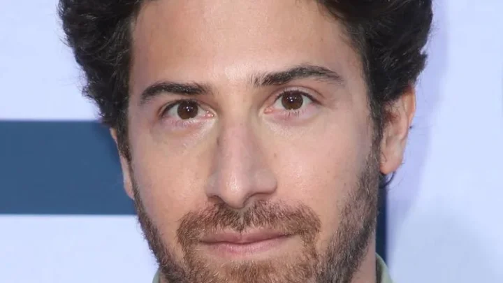 Jake Hoffman Biography: Husband, Age, Net Worth, Parents, Siblings, Movies & TV Shows, Height