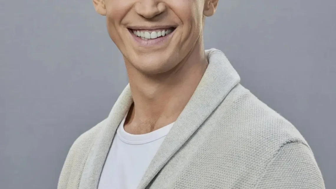 Andrew Francis Biography: Partner, Age, Net Worth, Parents, Movies & TV Shows, Voice