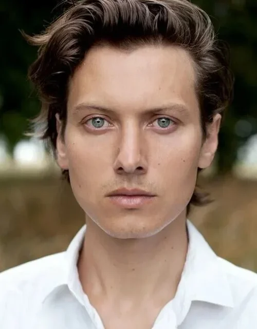 Nicholas Audsley Biography: Age, Height, Net Worth, Siblings, Movies & TV Shows, Partner, Career
