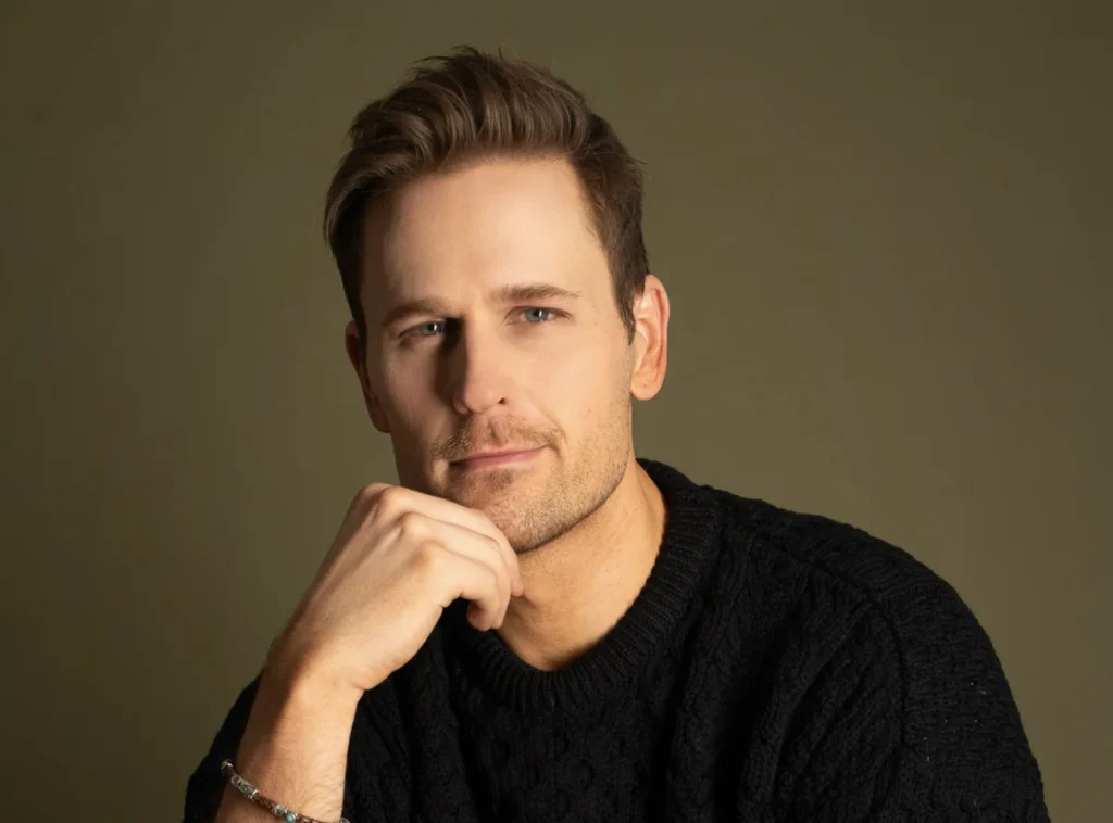 Dan Amboyer - Biography