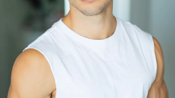 Chris Petrovski Biography: Age, Height, Net Worth, Girlfriend, Movies & TV Shows