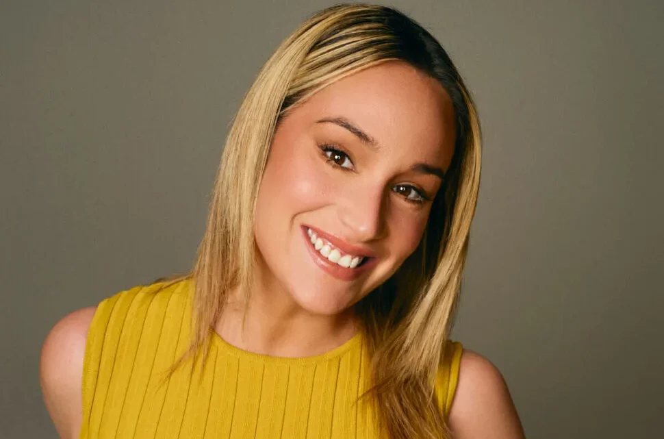 Emma Hunton Biography: Age, Height, Net Worth, Movies & TV Shows, Broadway