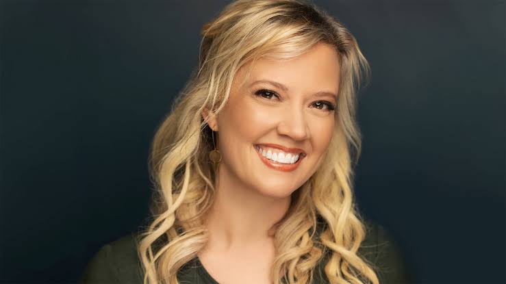 Patti Murin - Biography