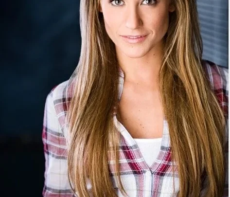 Lisa Marie Caruk Bio: Movies, Age, Parents, Height, Net Worth, Movies, Boyfriend, Awards