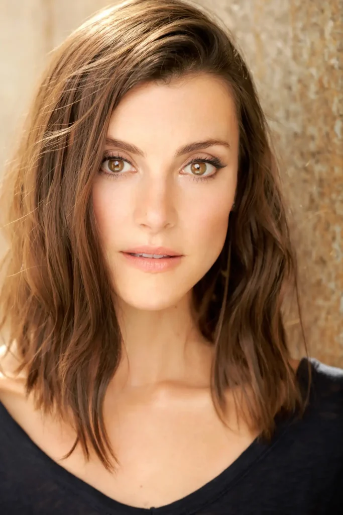 Emma Lahana - Biography