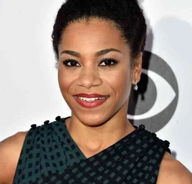 Kelly McCreary Biography: Husband, Age, Height, Net Worth, Parents, Movies & TV Shows, Kids