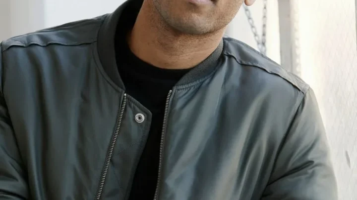 Ari’el Stachel Bio: Net Worth, Age, Fiancée, Awards, Parents, Height, Movies, Songs