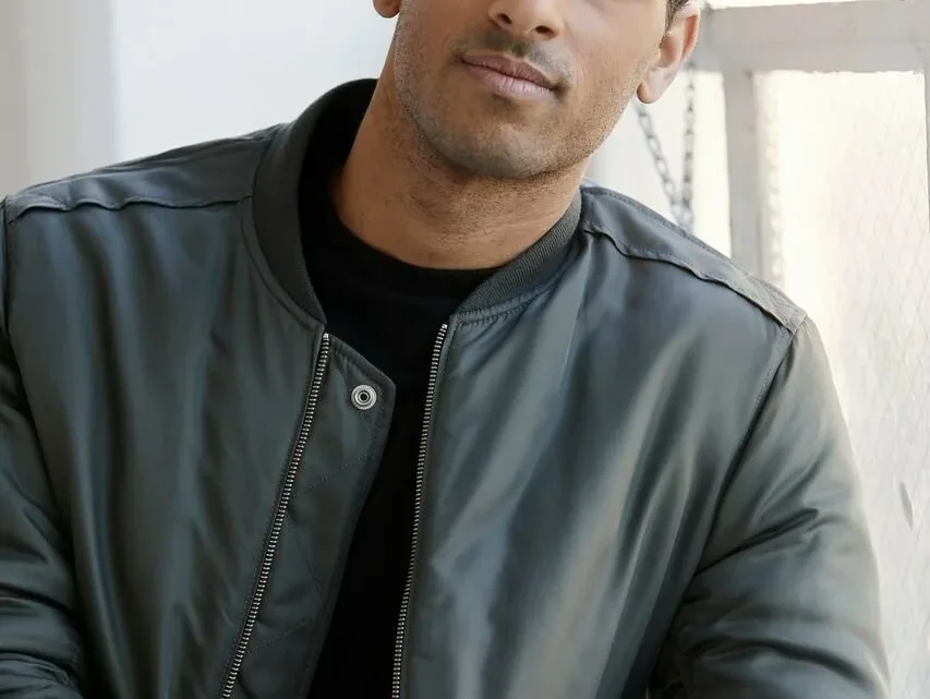 Ari’el Stachel Bio: Net Worth, Age, Fiancée, Awards, Parents, Height, Movies, Songs