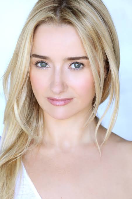 Amy Shiels - Biography
