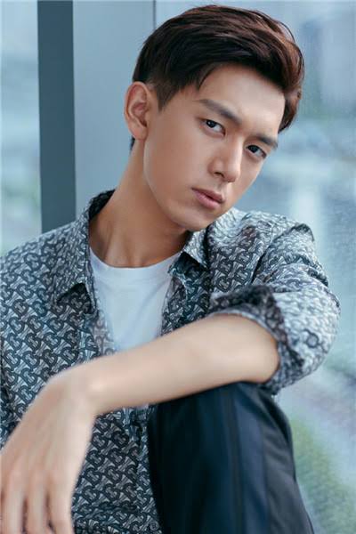 Li Xian - Biography