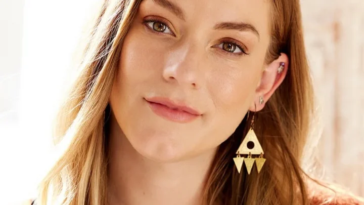 Victoria Lynn Carroll Biography: Age, Height, Net Worth, Parents, Movies & Video Games, YouTube, Spouse