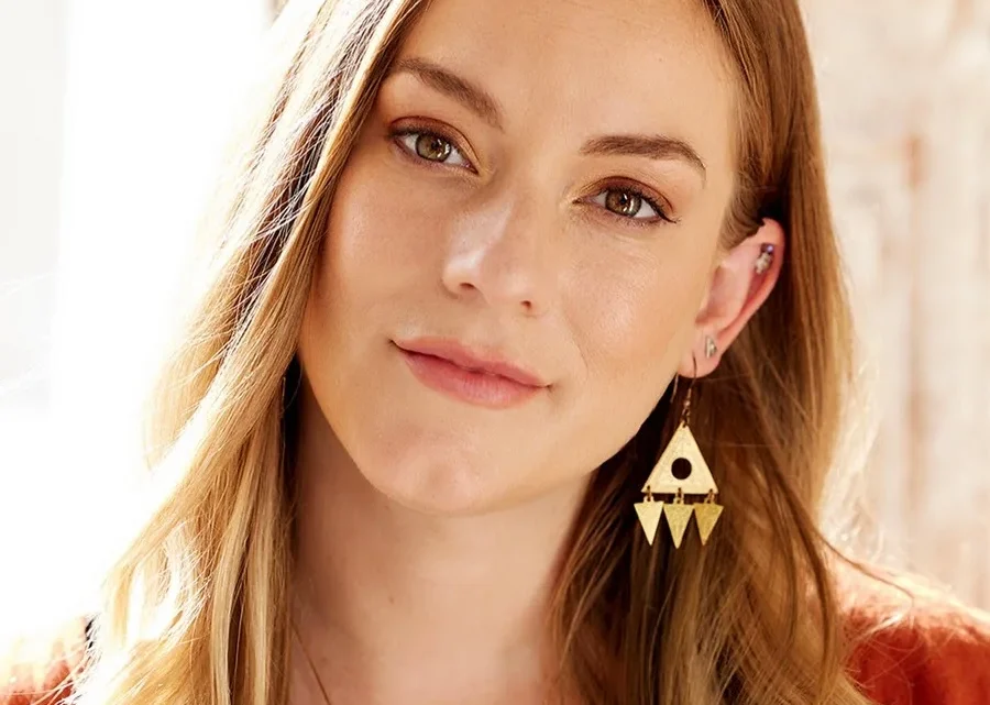 Victoria Lynn Carroll Biography: Age, Height, Net Worth, Parents, Movies & Video Games, YouTube, Spouse