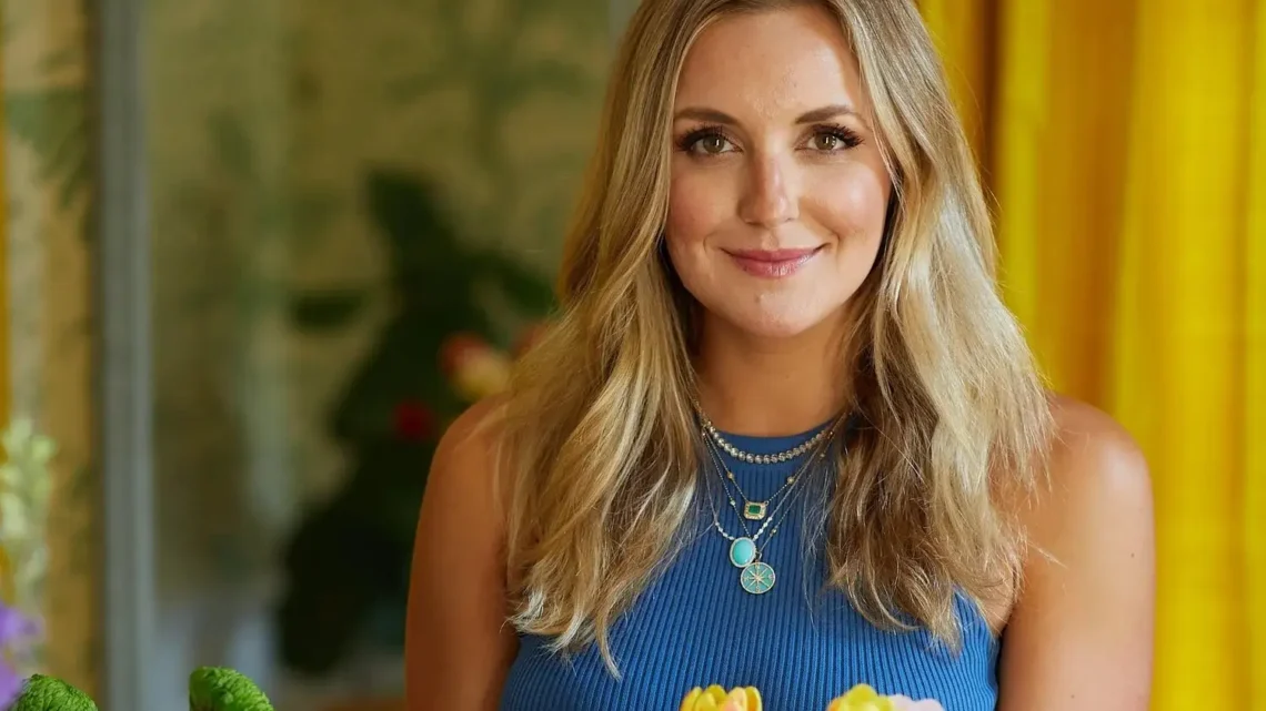 Kelsey Barnard Clark Biography: Husband, Age, Height, Net Worth, Parents, Kids, TV Shows
