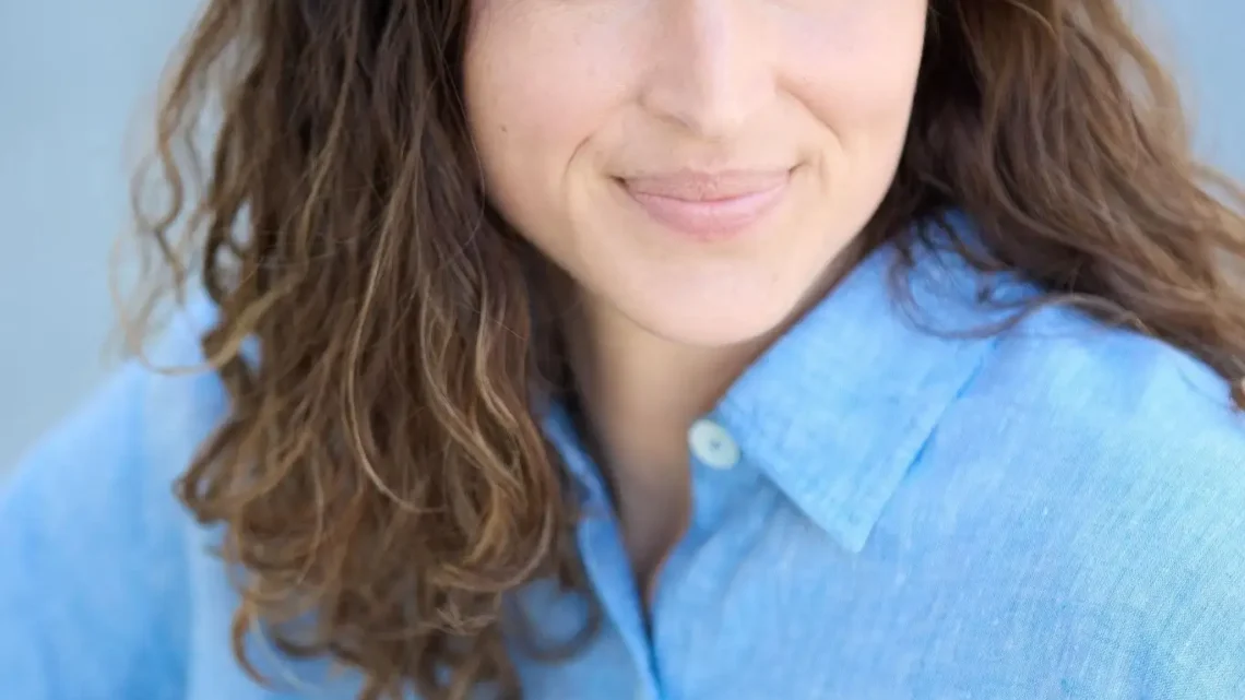 Victoria Antonelli Biography: Age, Height, Net Worth, Parents, Movies & TV Shows, Career, Husband
