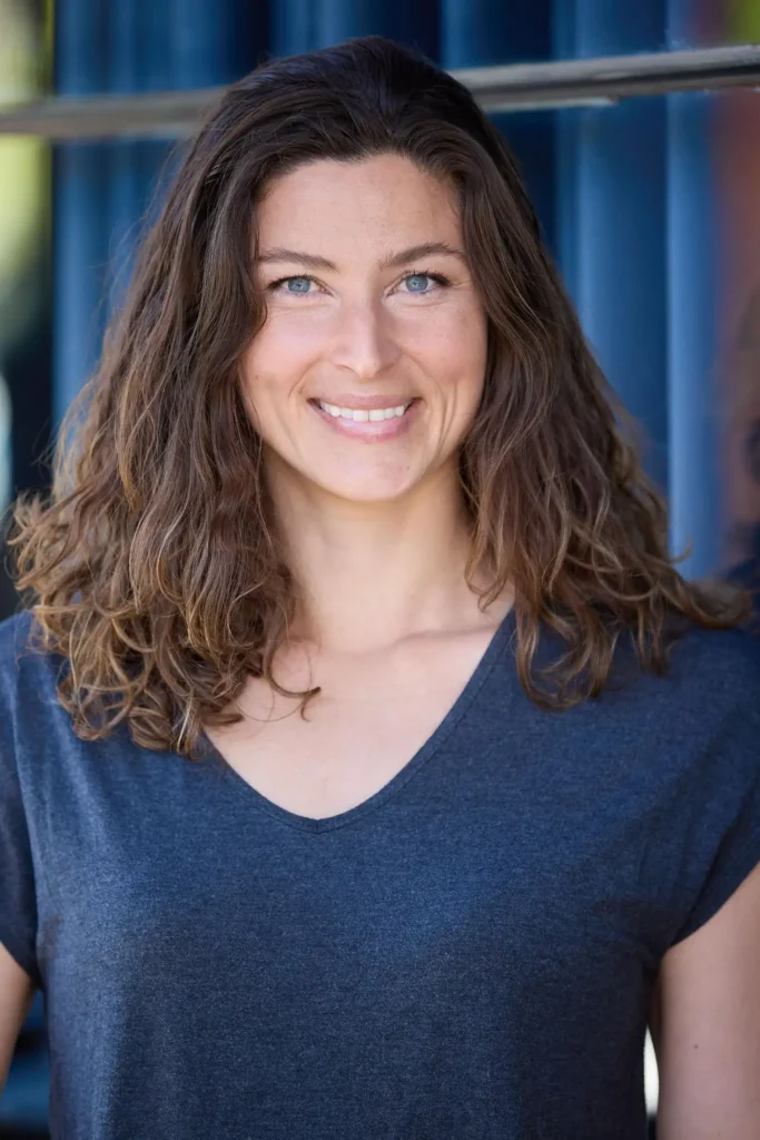 Victoria Antonelli - Biography