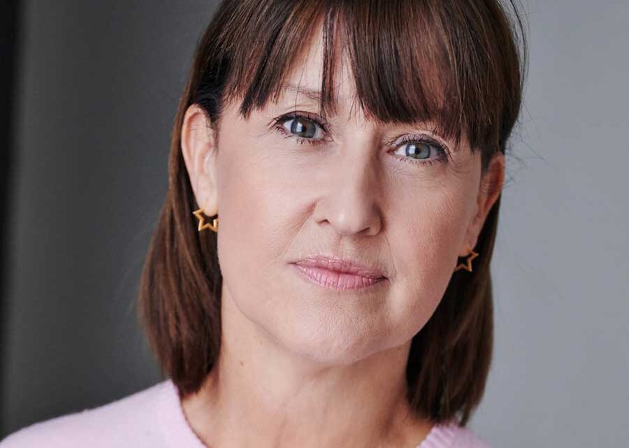 Angela Lonsdale Biography: Age, Net Worth, Ex-Husband, Kids, Height, Parents, Movies & TV Shows