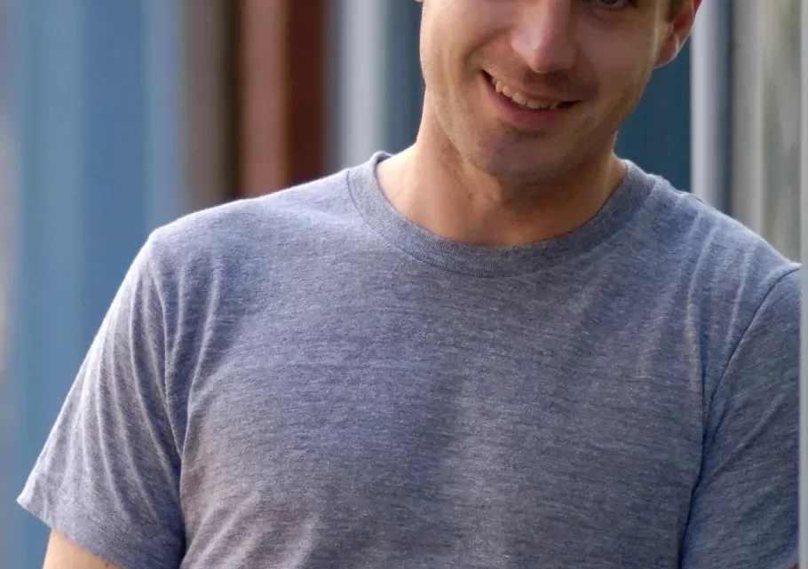 Daniel Brochu Biography: Wife, Age, Net Worth, Kids, Height, Parents, Movies & TV Shows