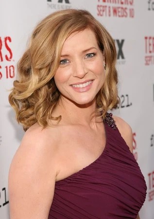 Kimberly Quinn - Biography