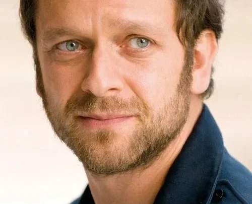 Jonathan Zaccaï Biography: Age, Net Worth, Height, Parents, Movies & TV Shows, Partner